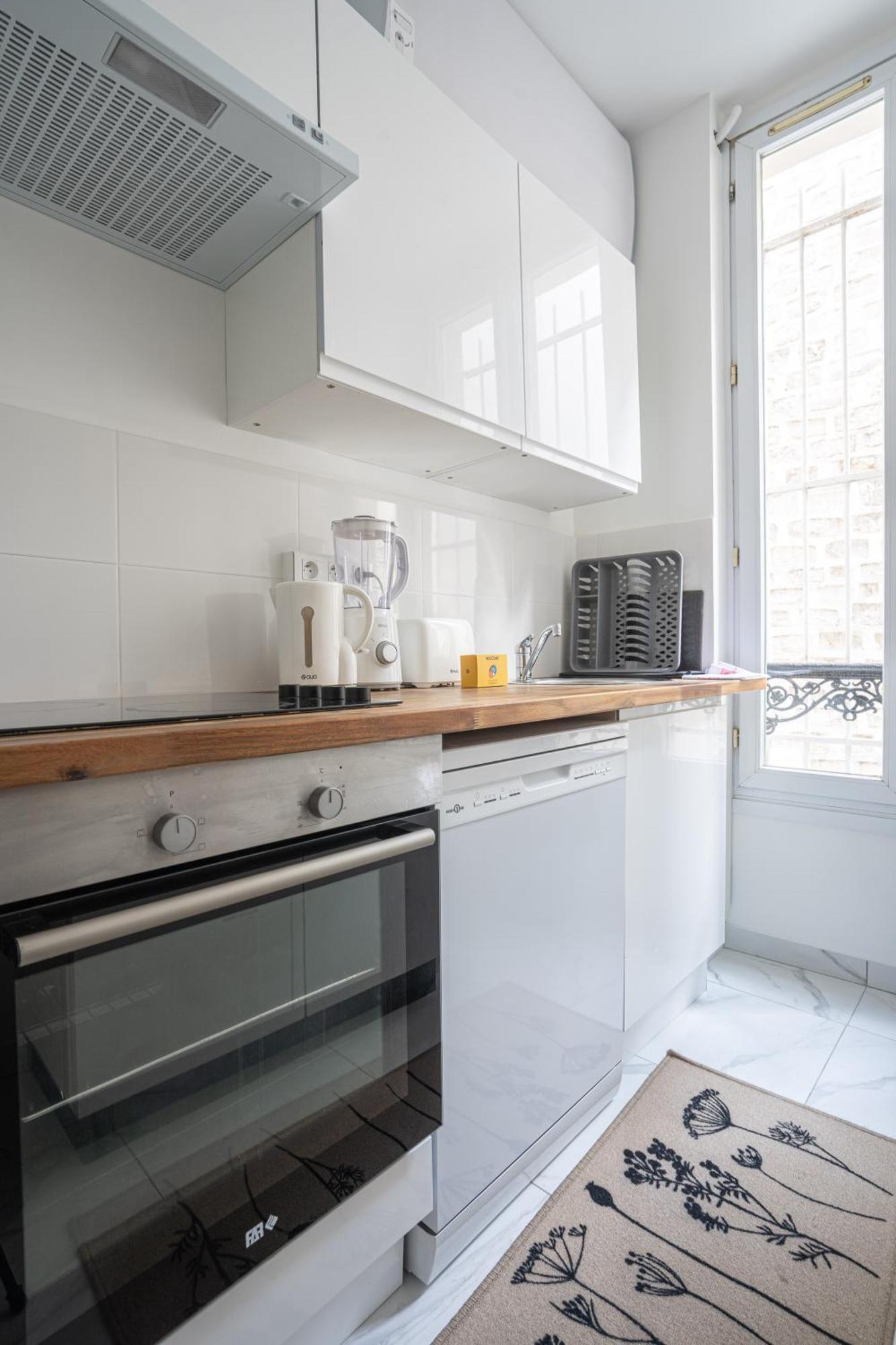 Apartment Big 2br Arc De Triomphe 4-6p Paris