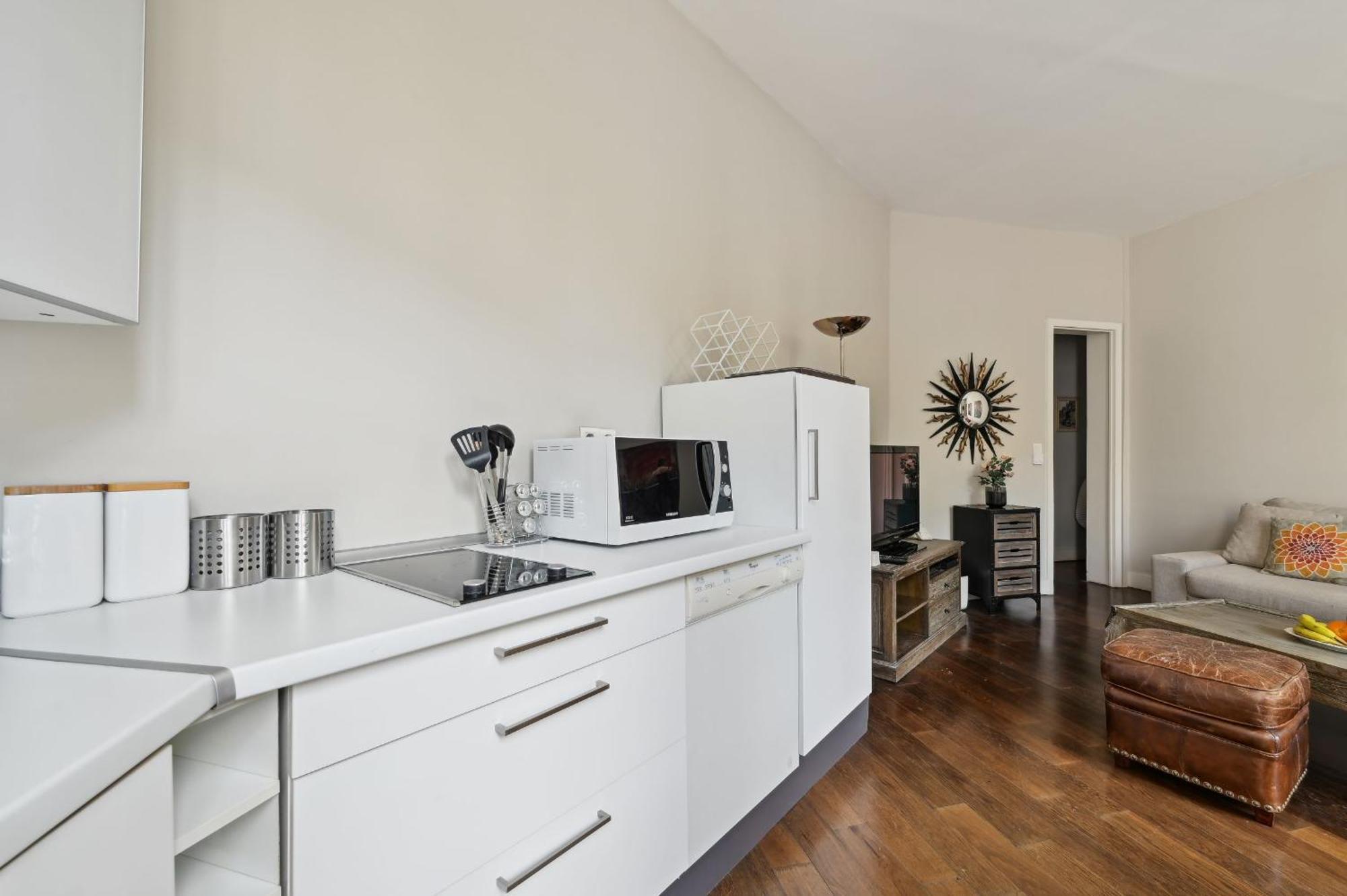 Champs-elysees & Arc De Triomphe - Cityapartmentstay * Paris