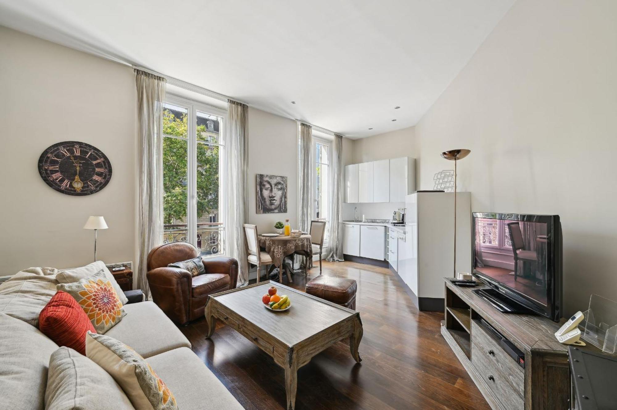 Apartment Champs-elysees & Arc De Triomphe - Cityapartmentstay *