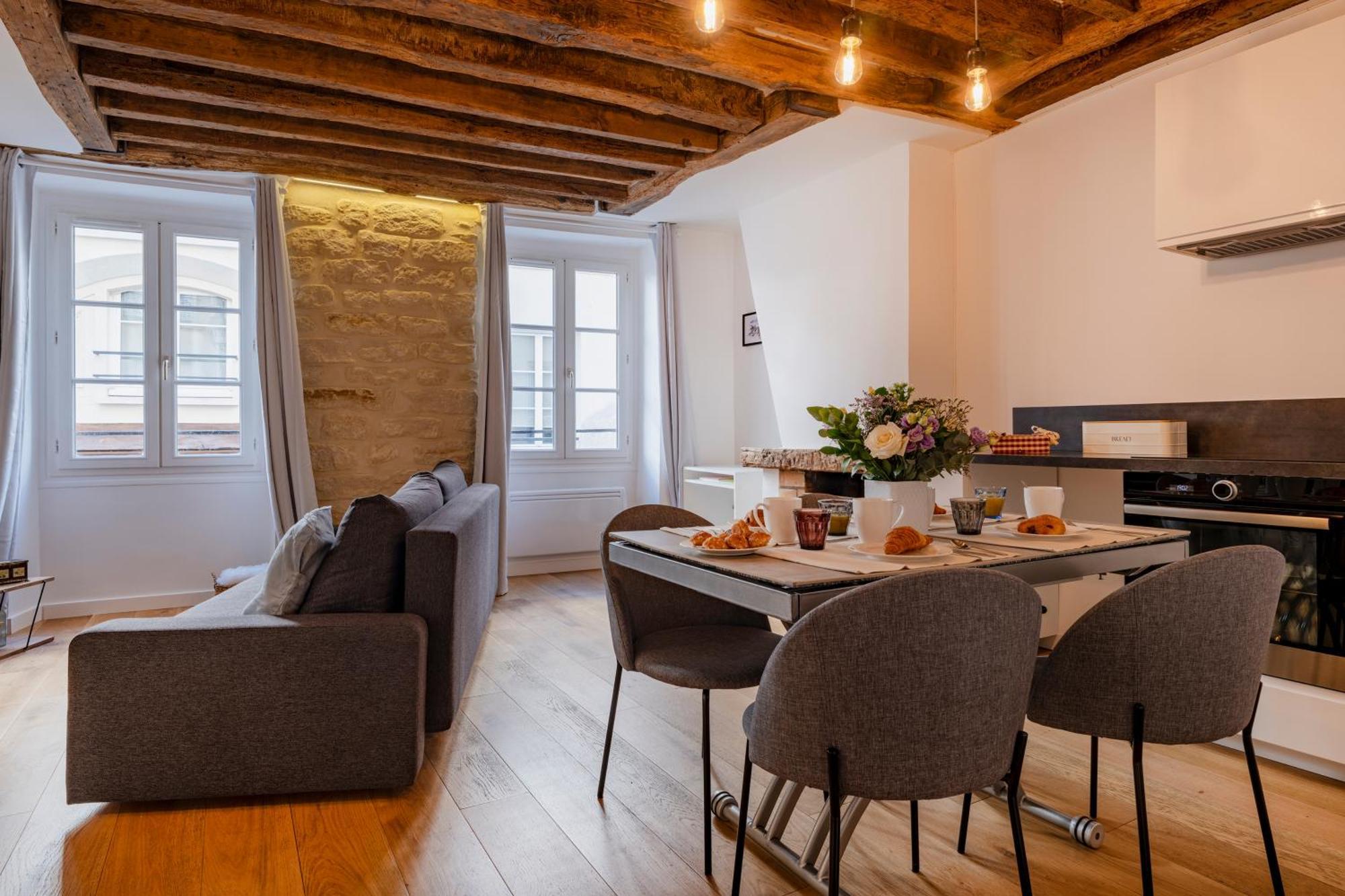 Center Greneta Apartment