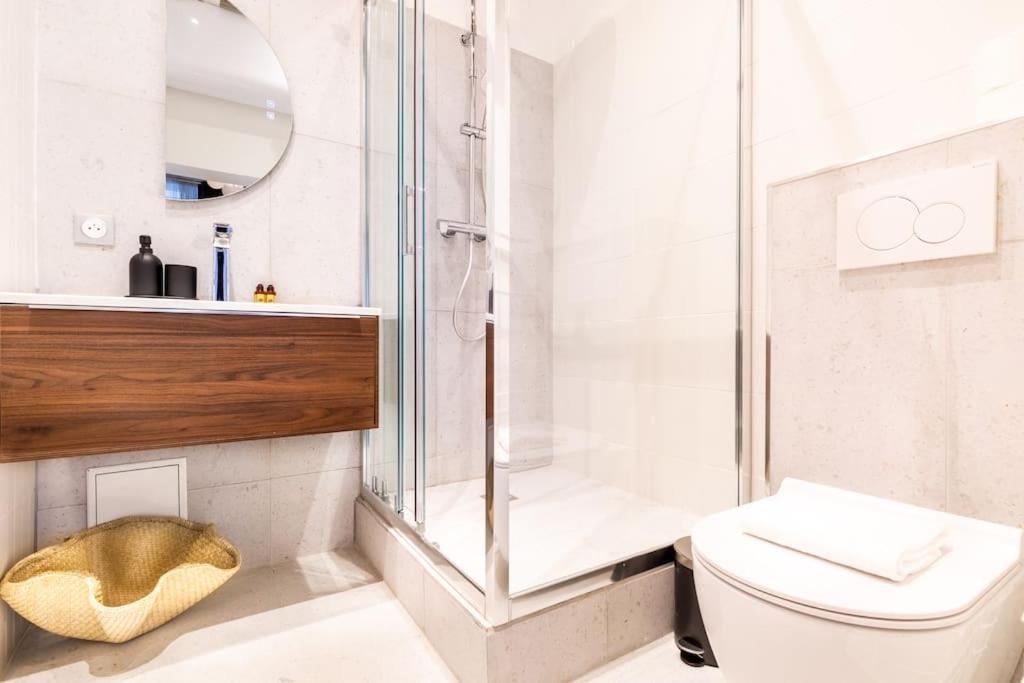 Typical Parisian Apart#quatier Latin#notre Dame# Apartment