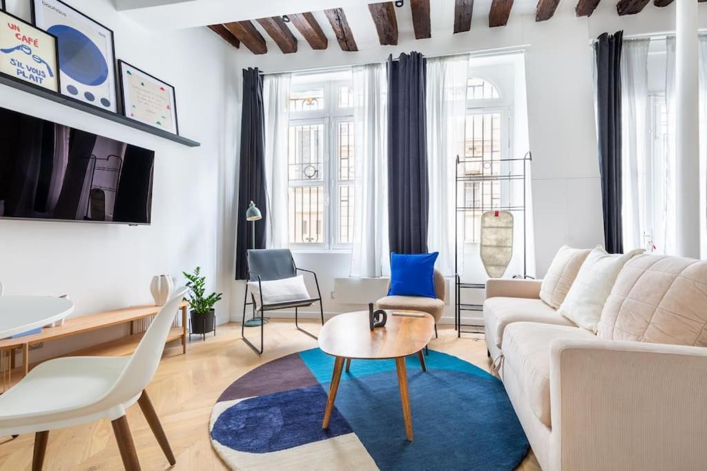Typical Parisian Apart#quatier Latin#notre Dame# Apartment Paris