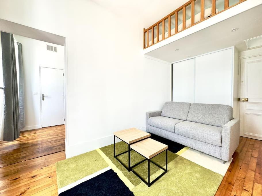 Apartment Mezzanine Cosy 4p Champs Elysees *