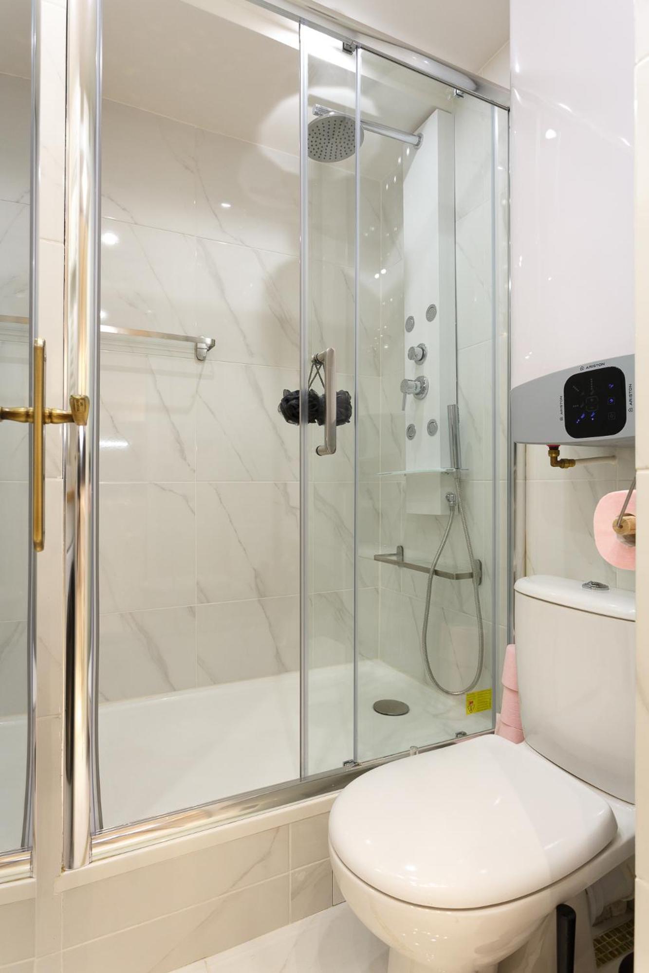 Petits Champs Bed & Breakfast Paris
