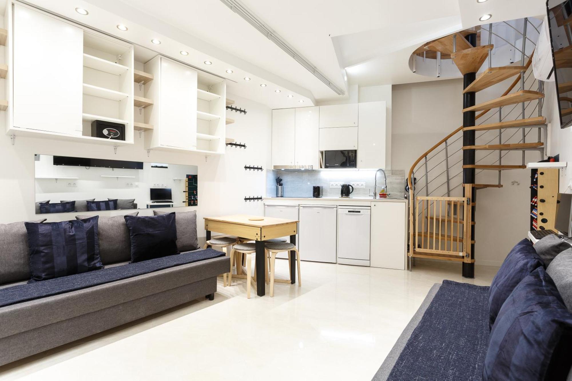 Petits Champs Bed & Breakfast Paris