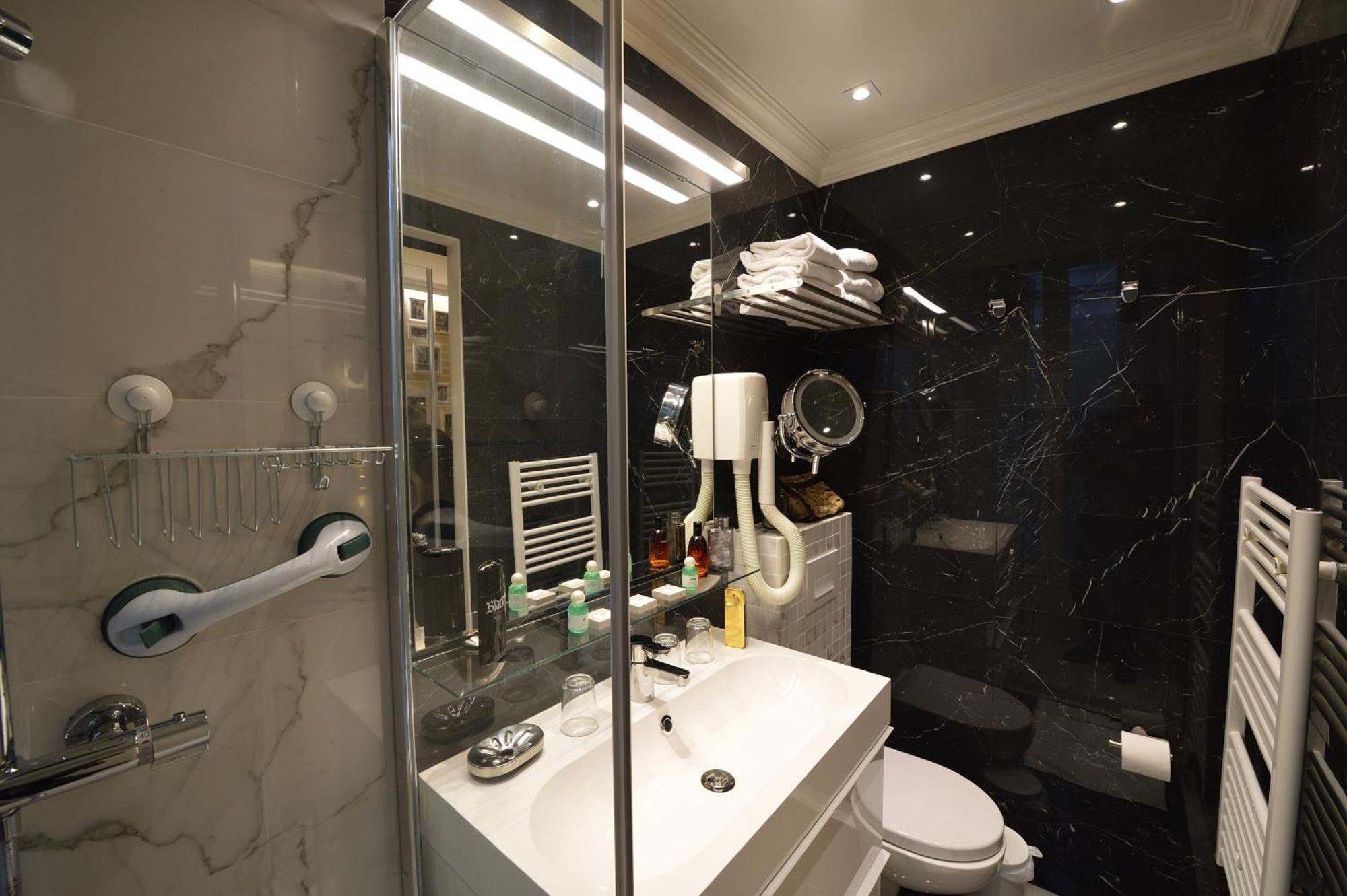 Apartment Voute Paris
