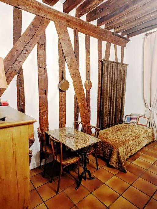 Apartment Authentique Et Confortable - Marais