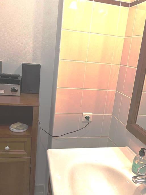 Apartment Authentique Et Confortable - Marais