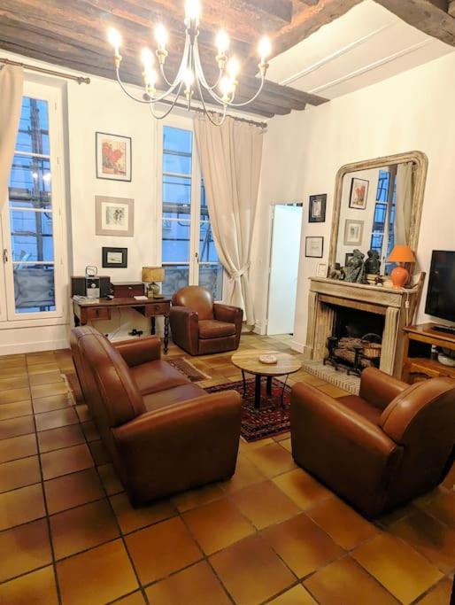 Authentique Et Confortable - Marais Apartment Paris