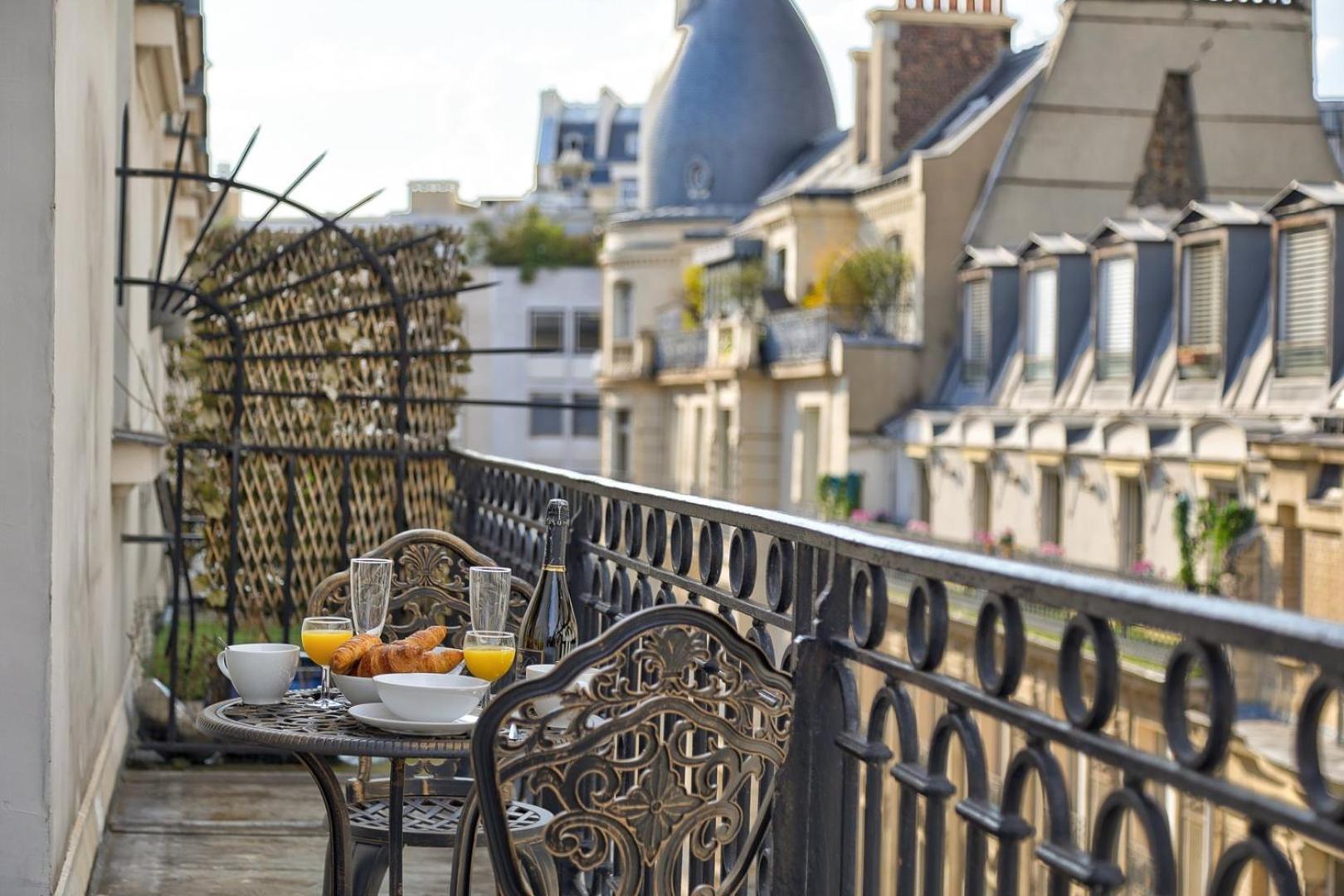 Triomphe - A * Paris