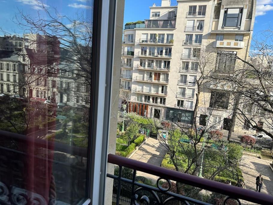 Apartment Lumineux De 47m2 Dans Le 17eme