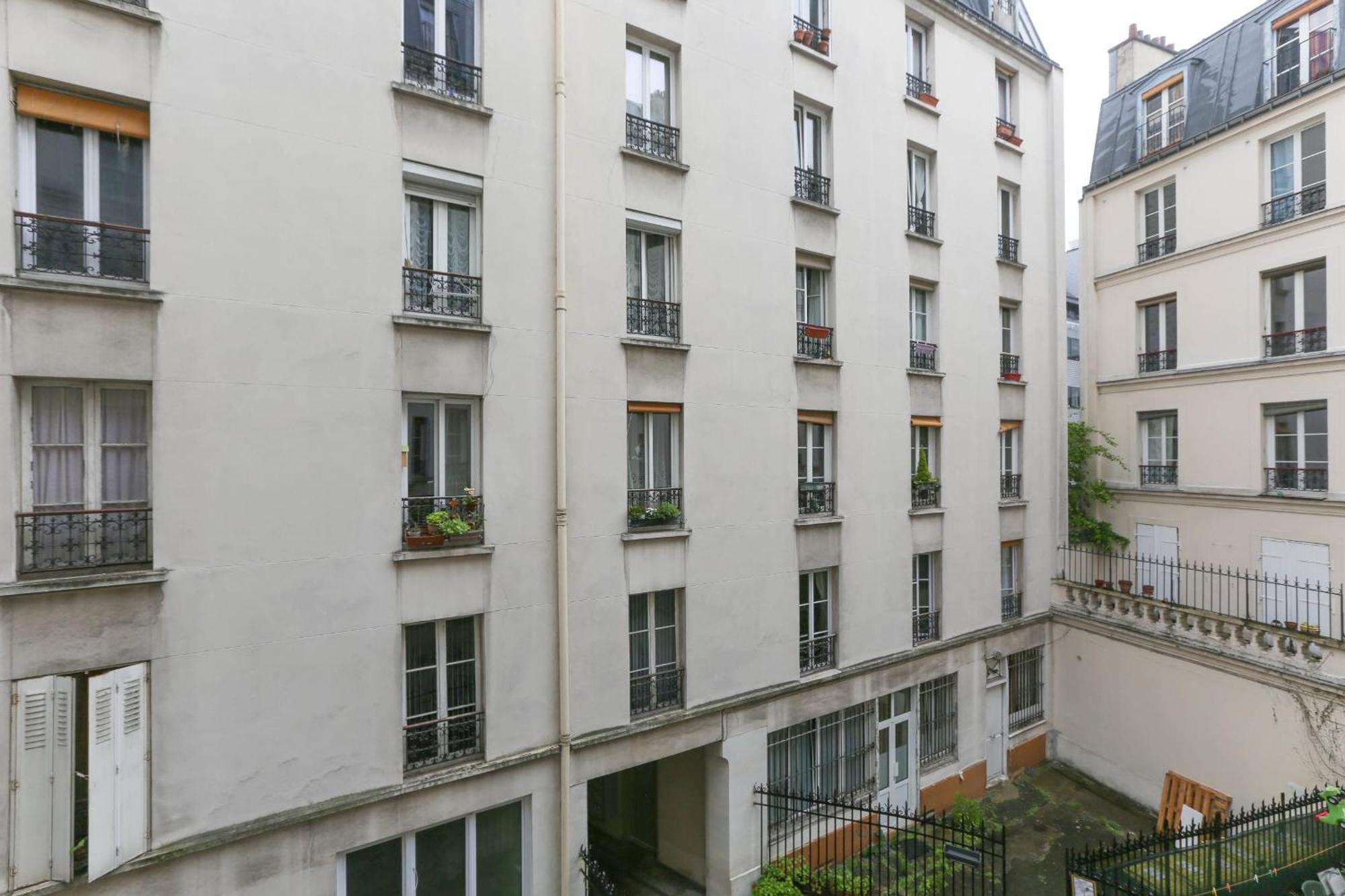 Spacious Near The