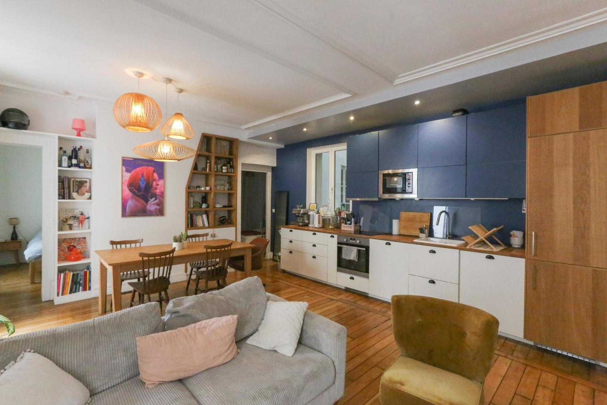Spacious Near The Apartment