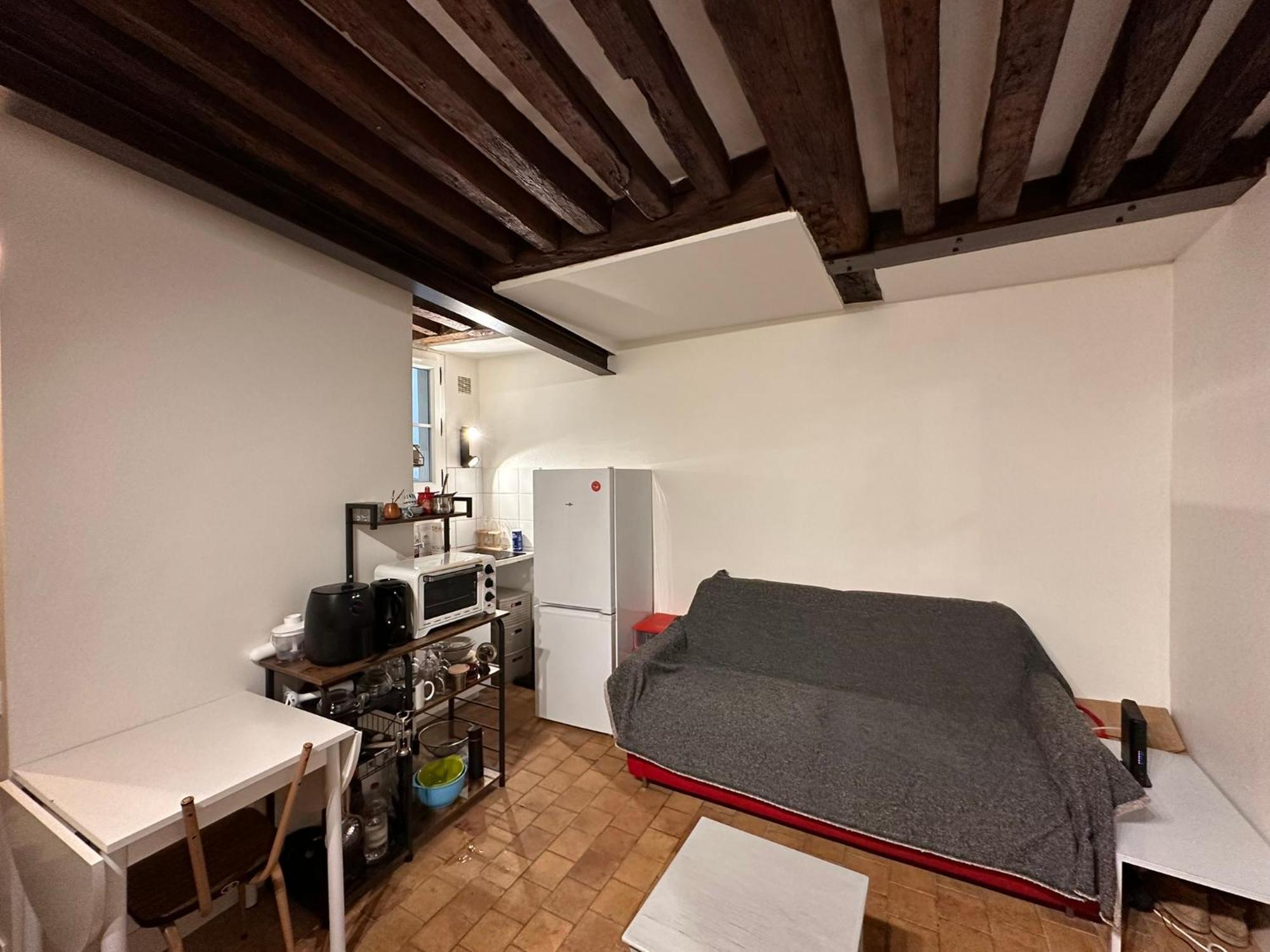 *studio*center Of Paris*ideal Couple* Apartment