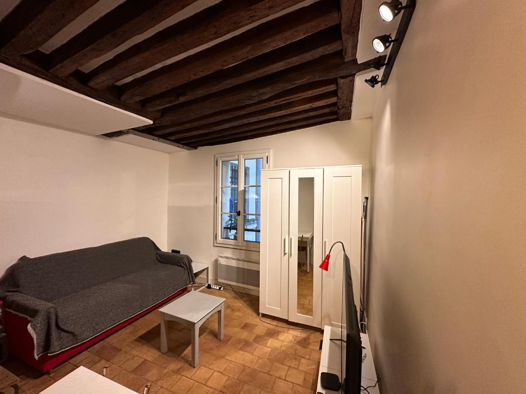 *studio*center Of Paris*ideal Couple* Paris