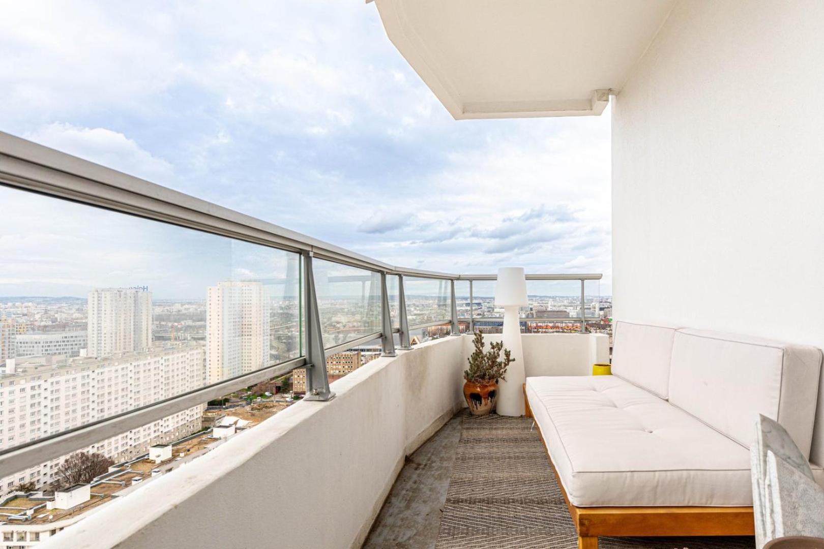 Guestready - High-rise Haven With Attractive Views Paris