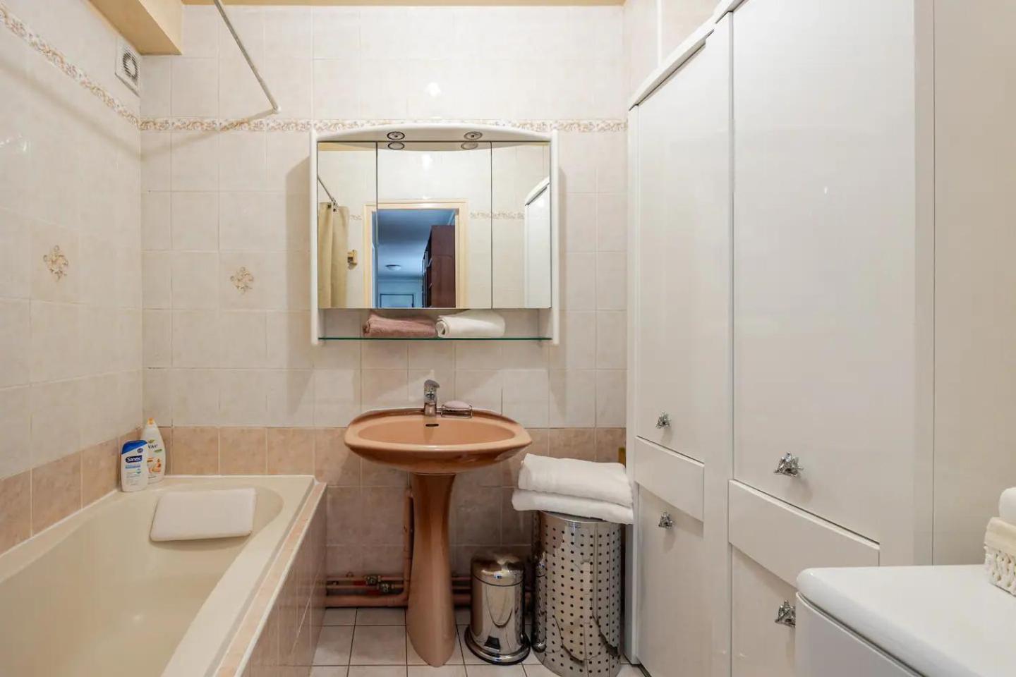 Apartment Entre Tour Eiffel Et Champs Elysees *