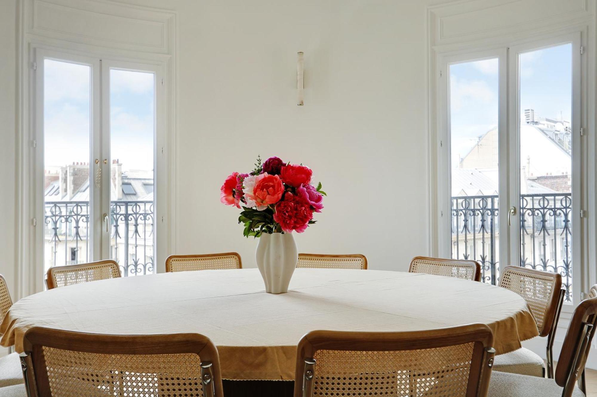 Maison Galante's With Services In La Madeleine - Opera *
