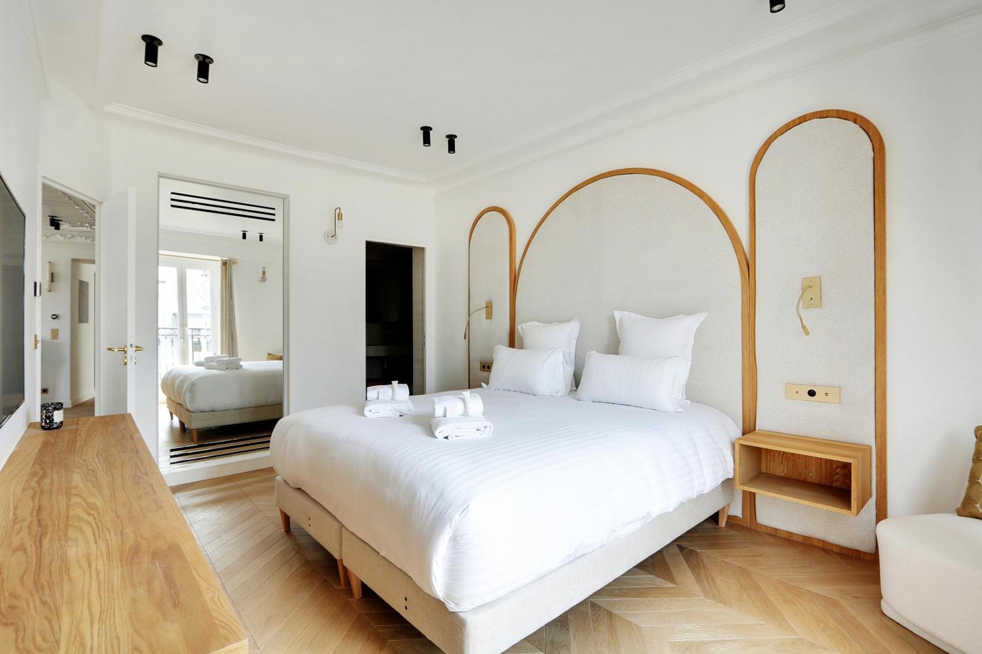 Apartment Maison Galante's With Services In La Madeleine - Opera