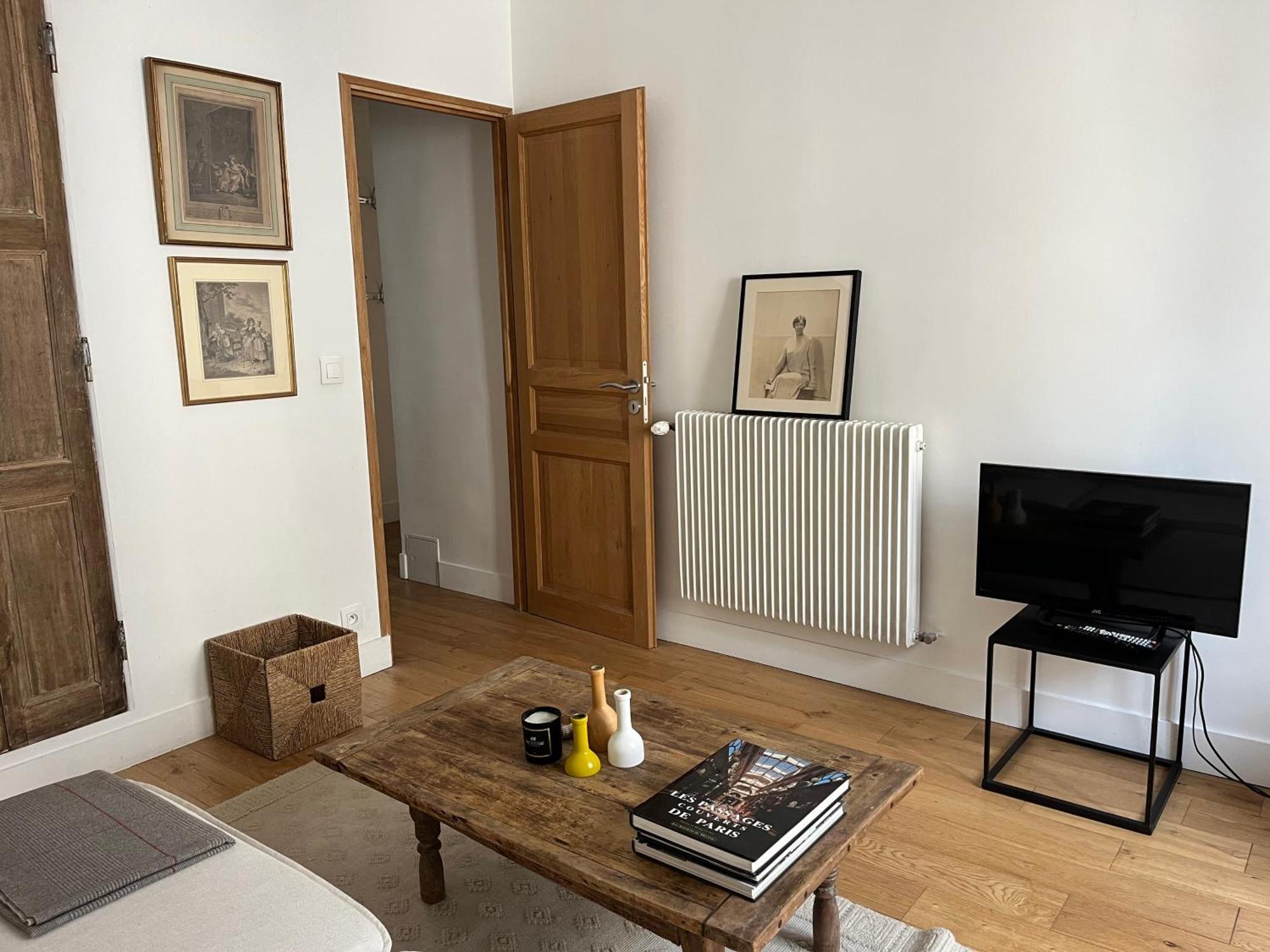 Apartment Charming Moulin Rouge Paris