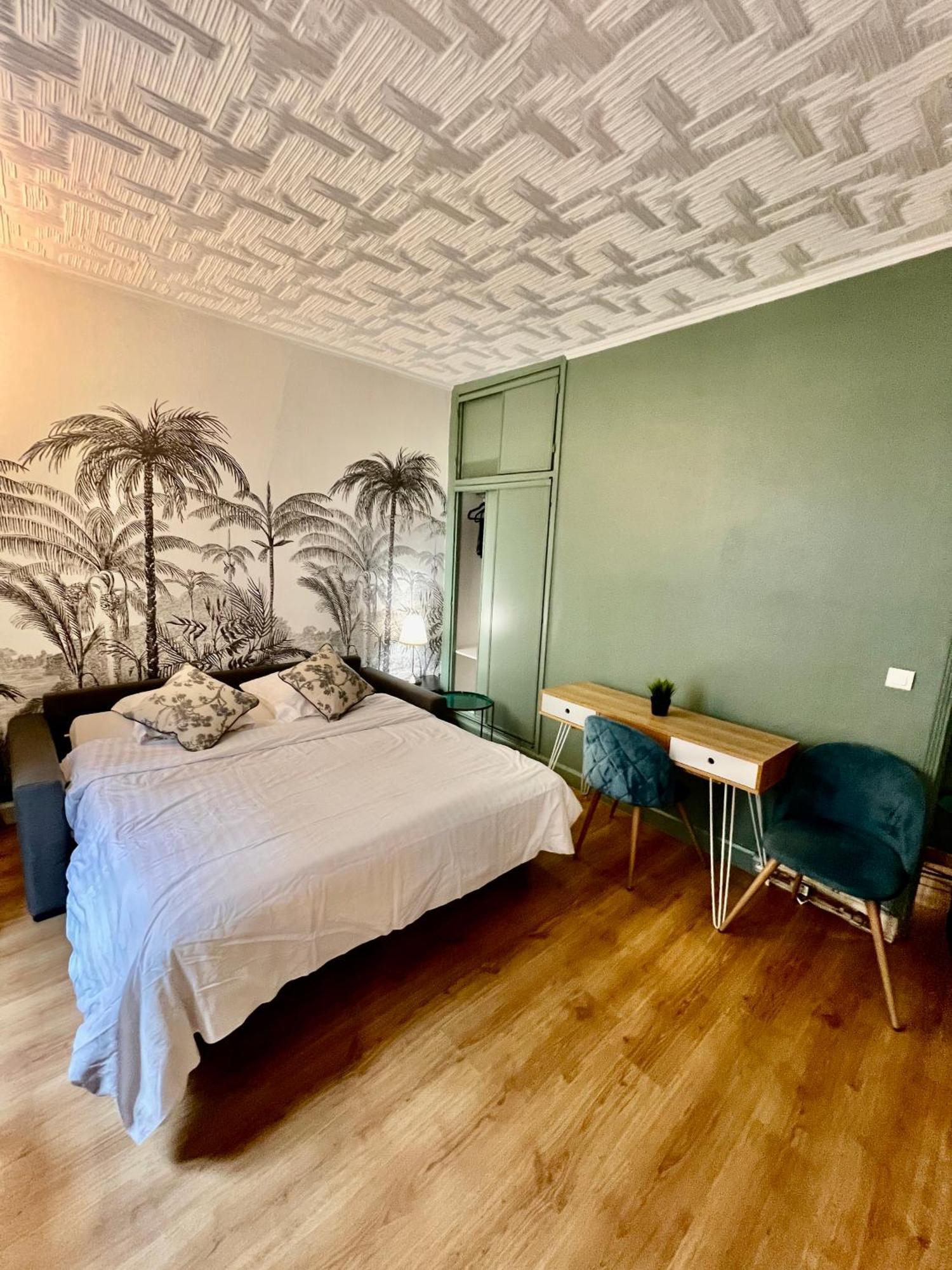 Cosy Studio - Champs-elysees Apartment *