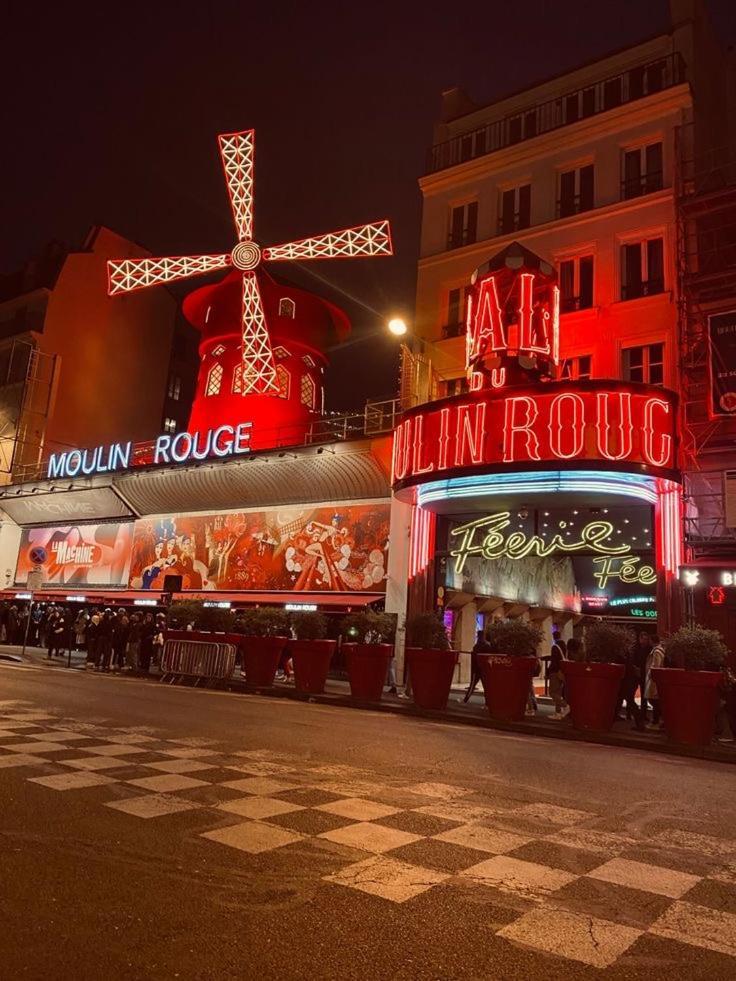 Moulin Rouge-charmant Apartamento *
