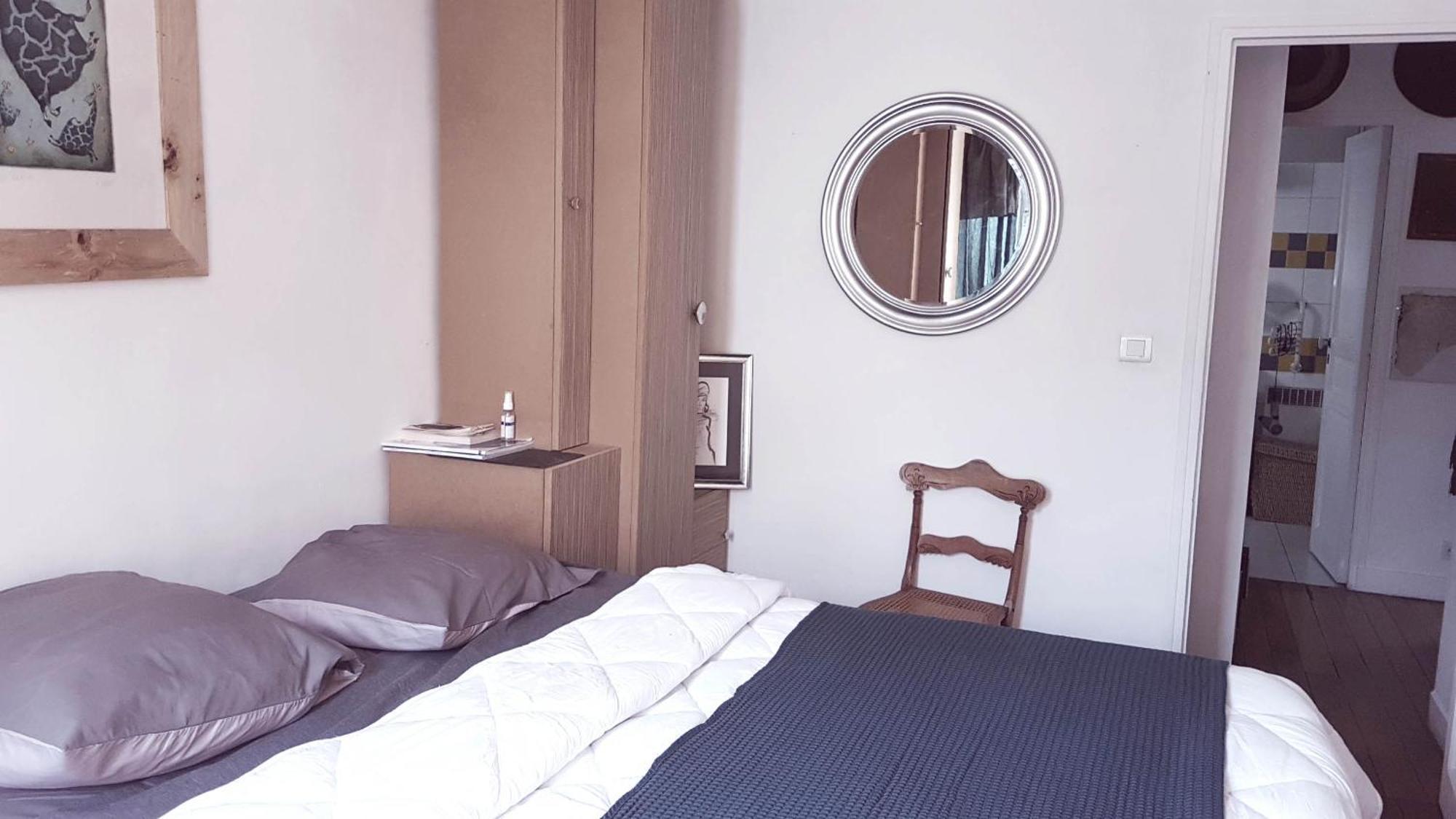 Le 122 Aux Batignolles Apartment