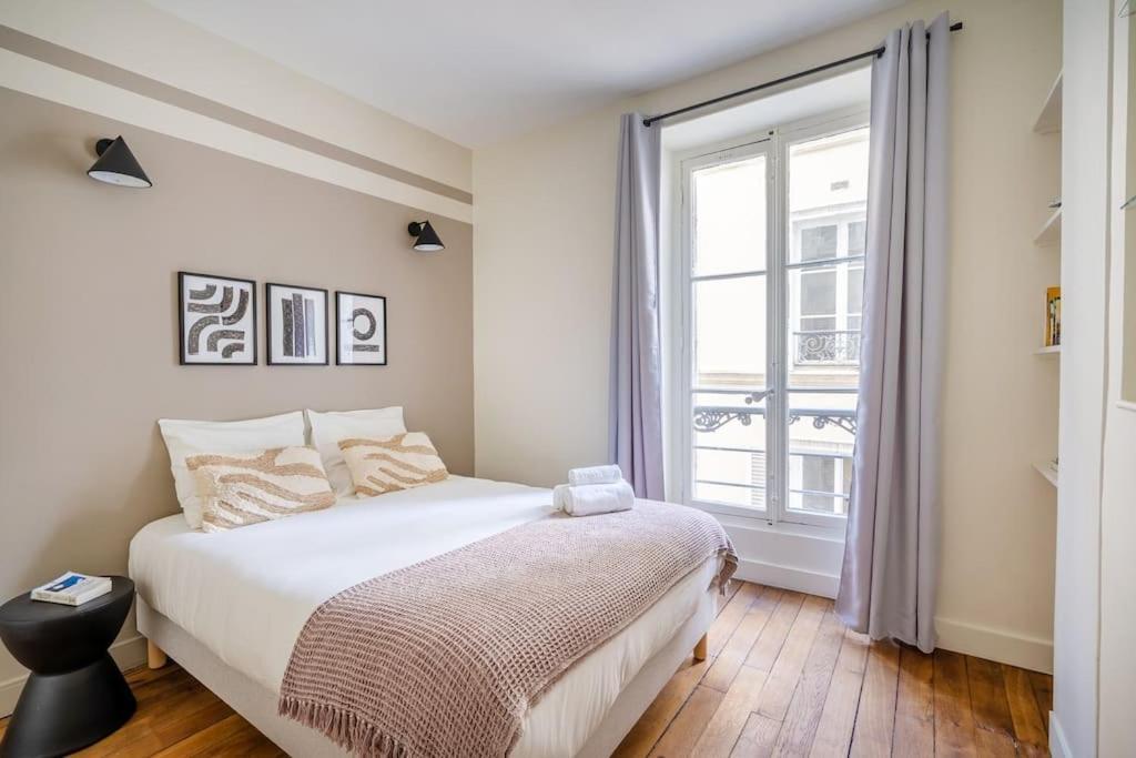 1#two Bedrooms#champs Elysees#arc De Triomphe#ac Paris