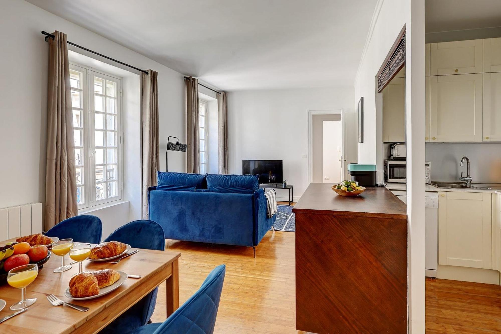 Champs-elysees - 2br With Balcony - Cityapartmentstay Apartamento Paris