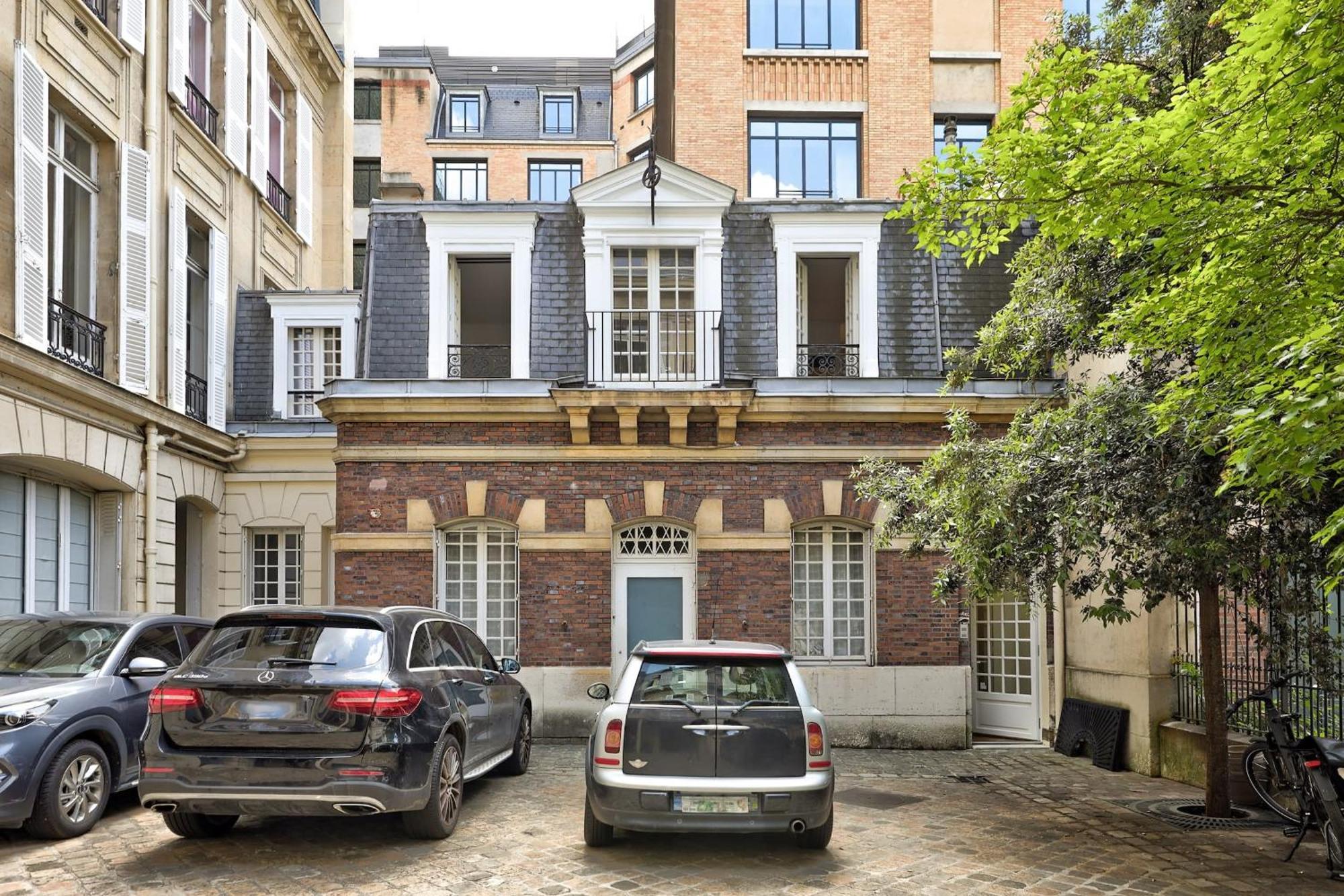 Champs-elysees - 2br With Balcony - Cityapartmentstay Apartamento *