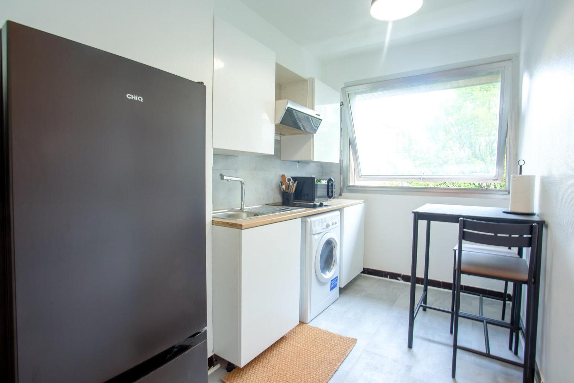 Apartment Moderne Champs-elysees Paris
