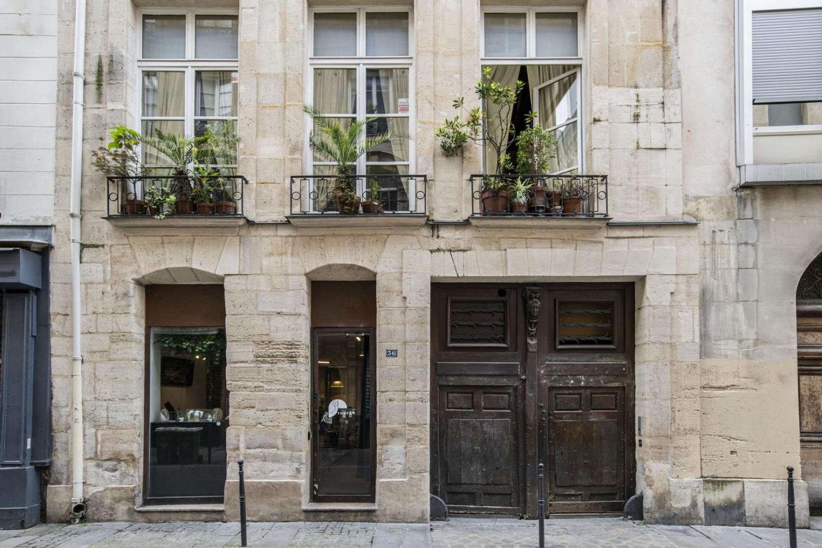 Marais Beaubourg 36quin Paris