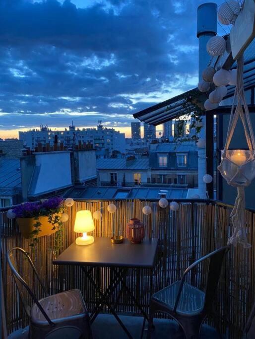 Apartment Design Proche Tour Eiffel Avec Balcon