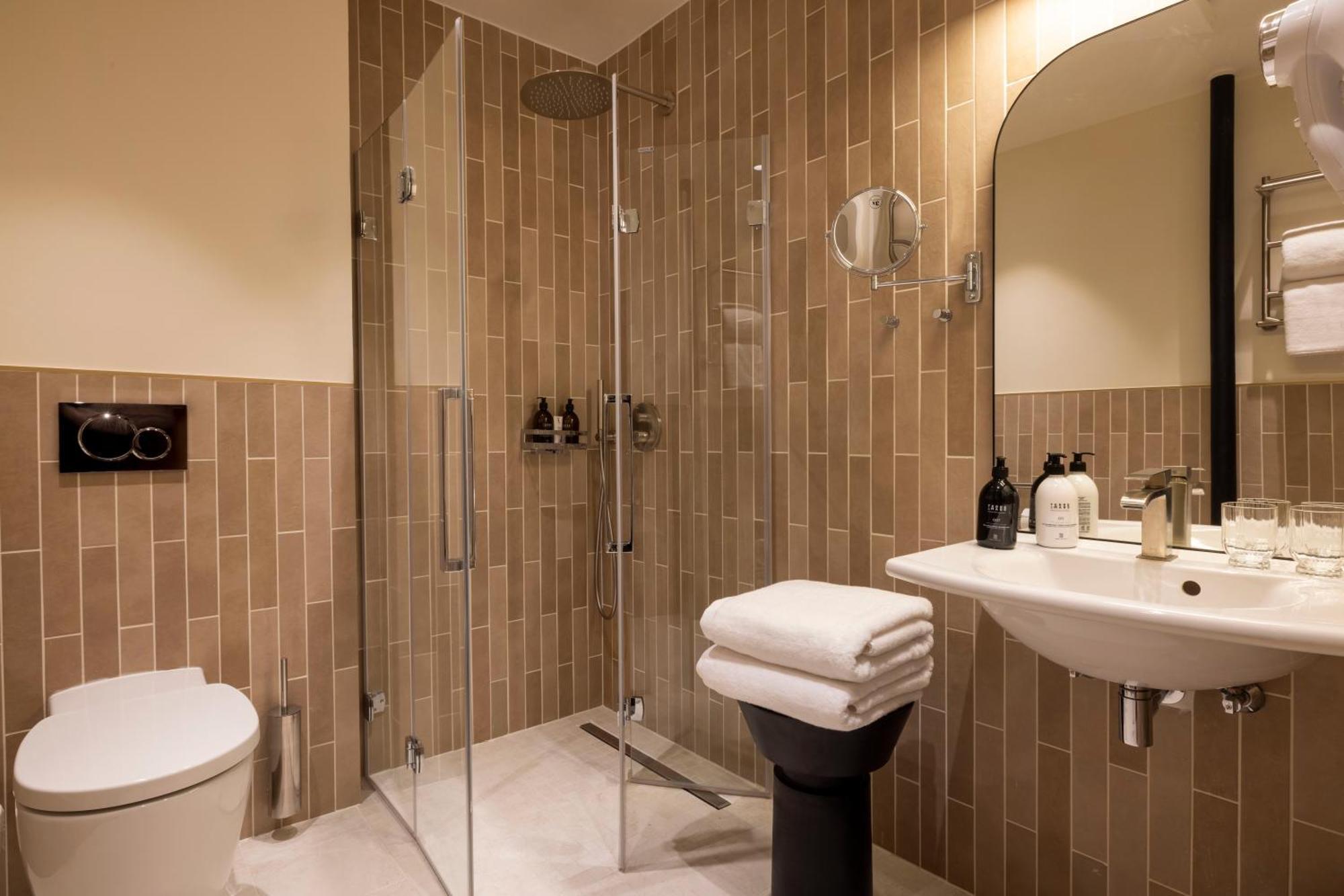 Alberte Hotel 4*
