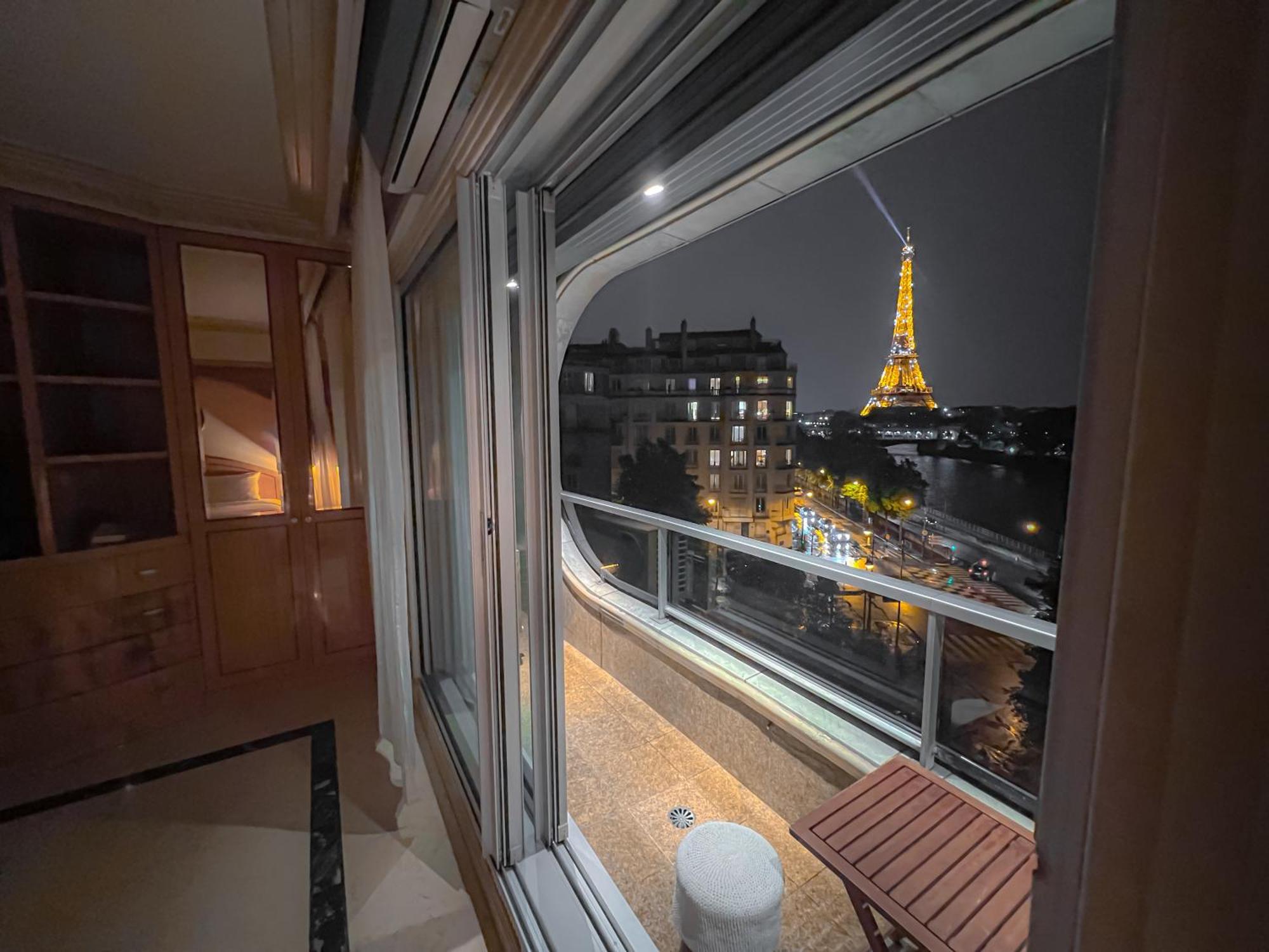 Les Amoureux De La Tour Eiffel Guest house Paris