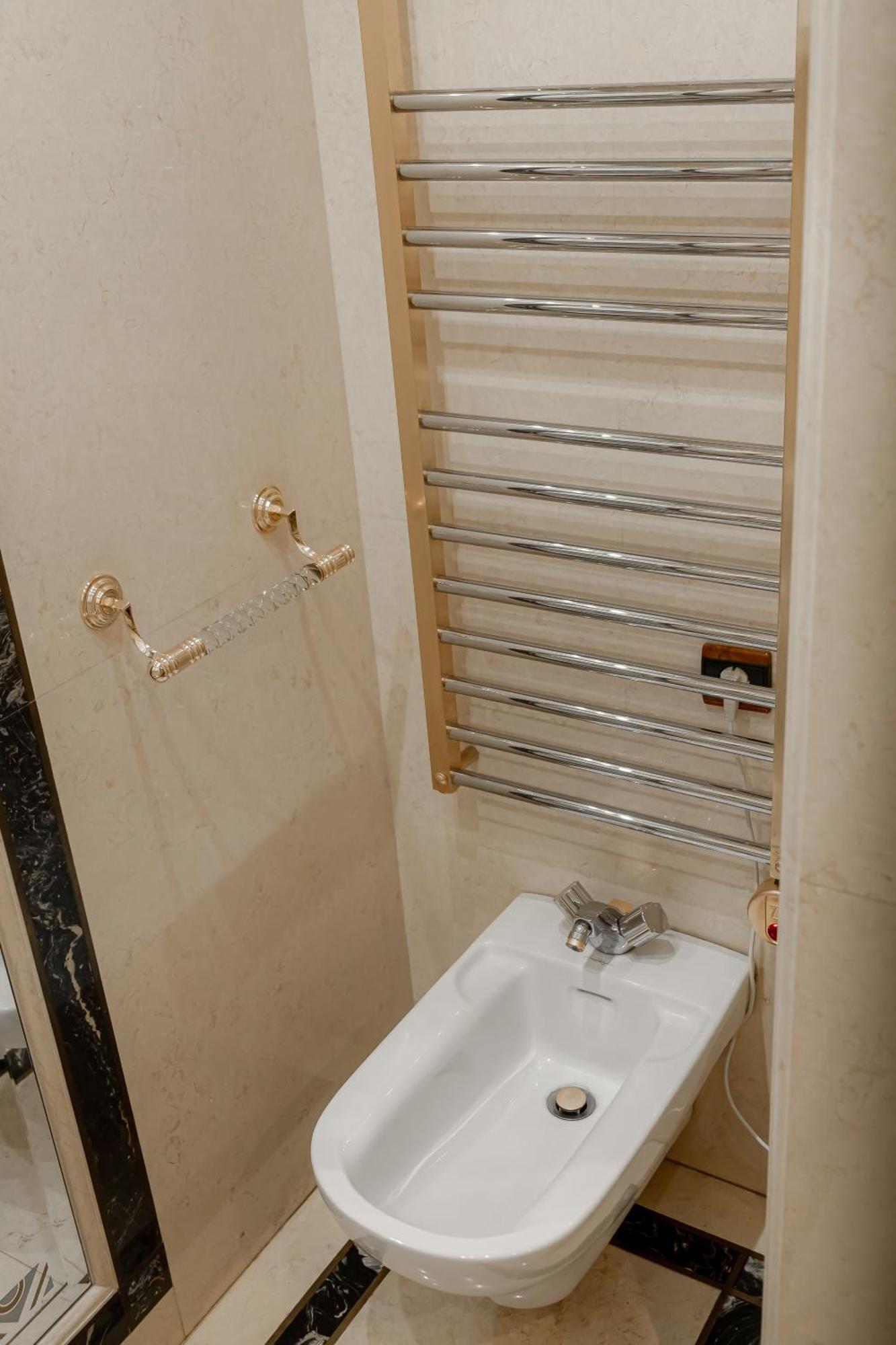 Les Amoureux De La Tour Eiffel Guest house