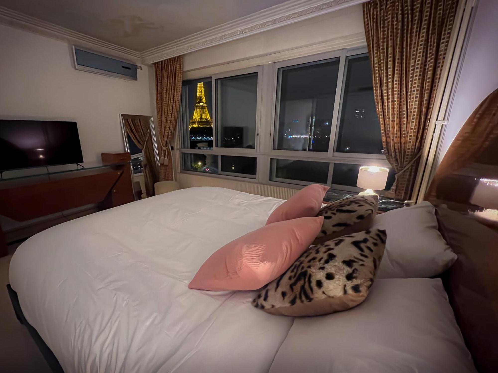 Guest house Les Amoureux De La Tour Eiffel Paris