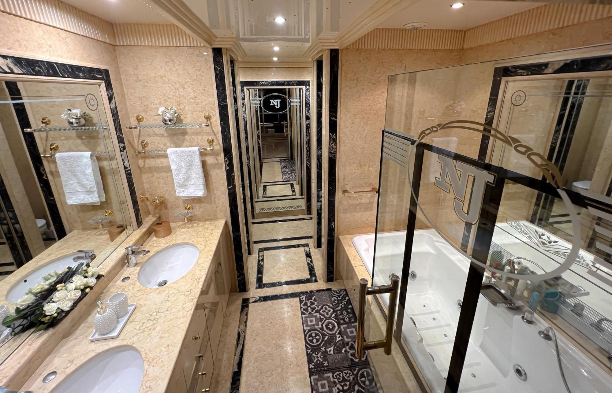 Les Amoureux De La Tour Eiffel Guest house *