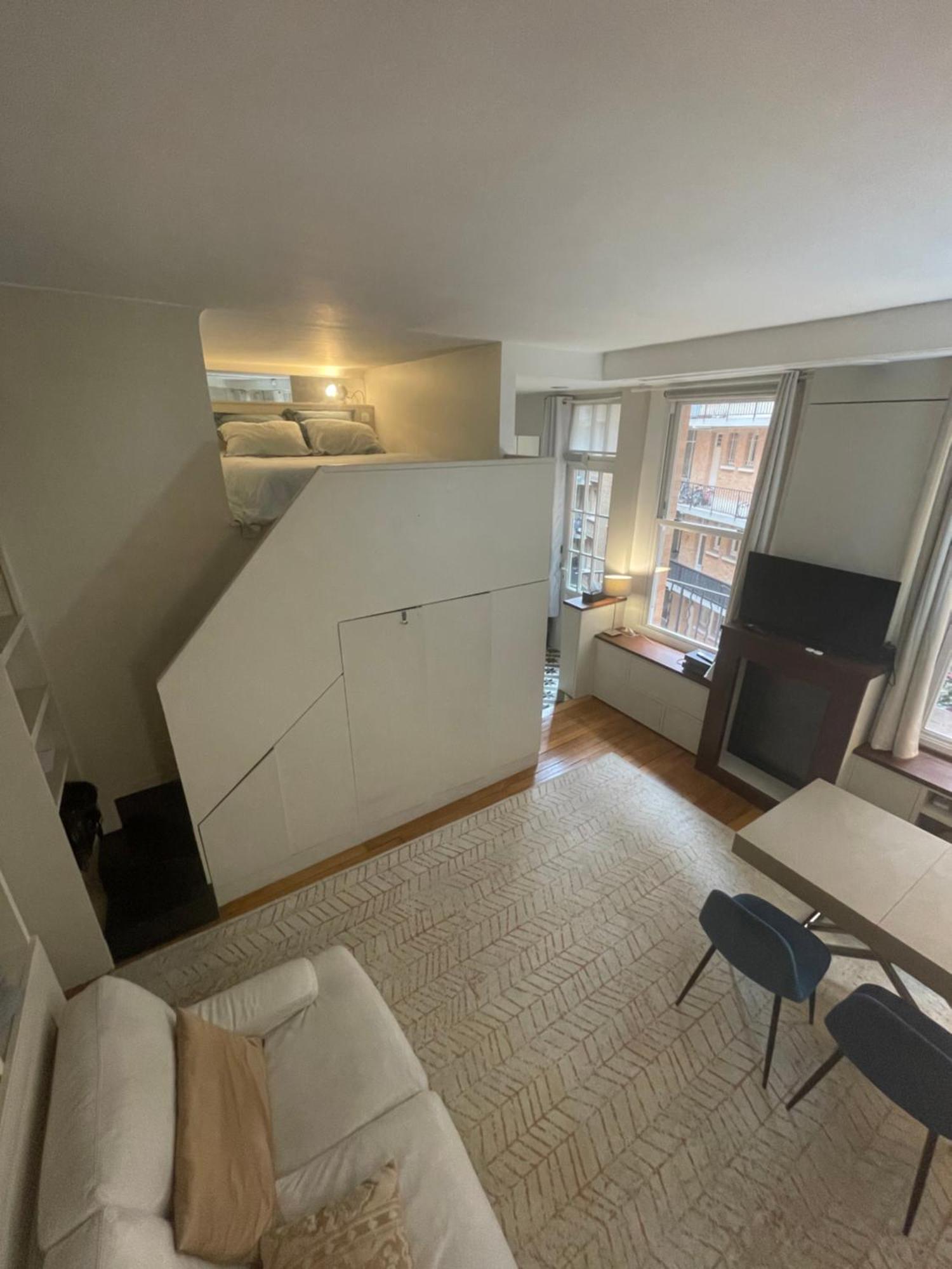 Elegant Avec Mezzanine Porte Des Ternes Apartamento