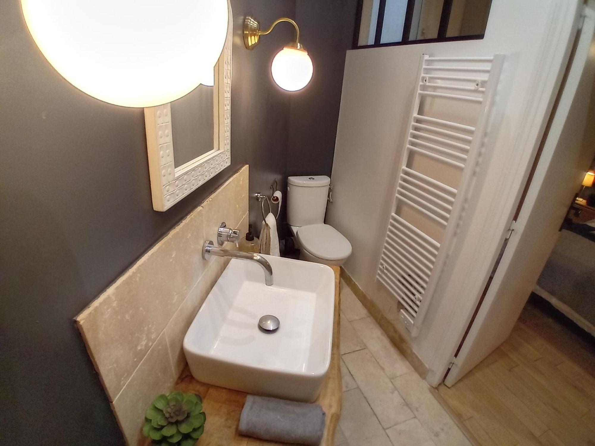 Center 6eme ,gare Montparnasse 1 Minute,5 Minute Eiffel Tour And Louvre Meusm Apartment