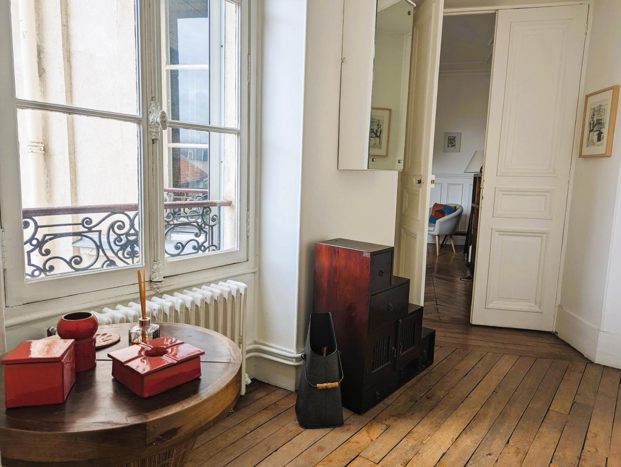 Typique Et Confortable - Voltaire