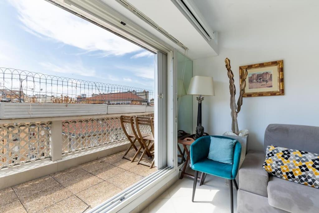 Vaugirard Lecourbe 2br Avec Balcon Apartment *