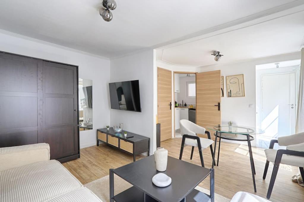Luxury Design 9th Apartment *