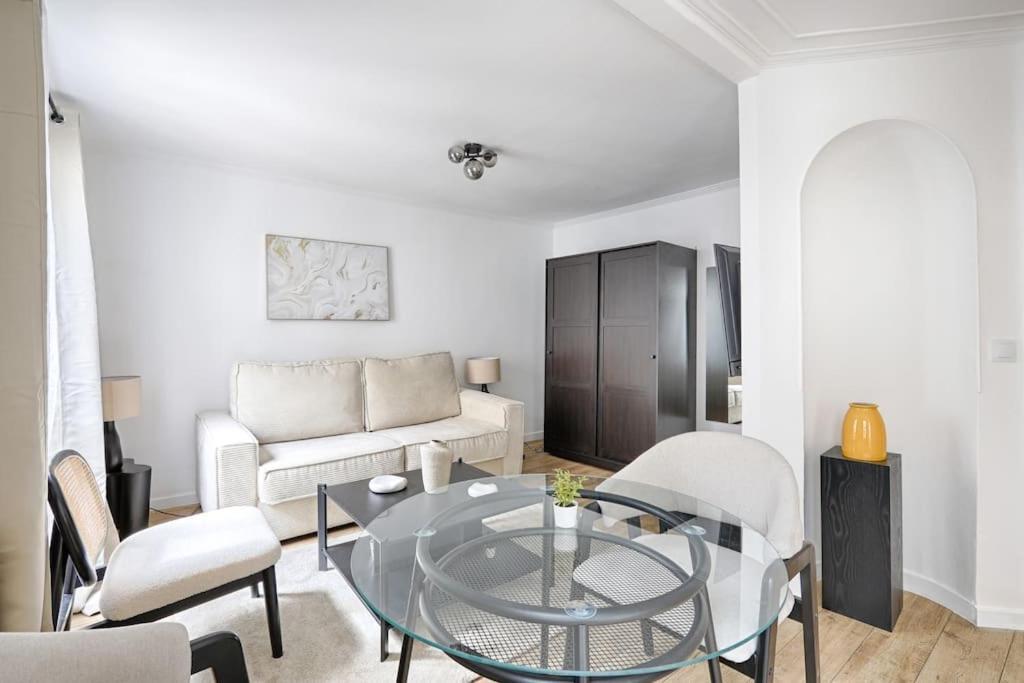 Luxury Design 9th Apartment Paris