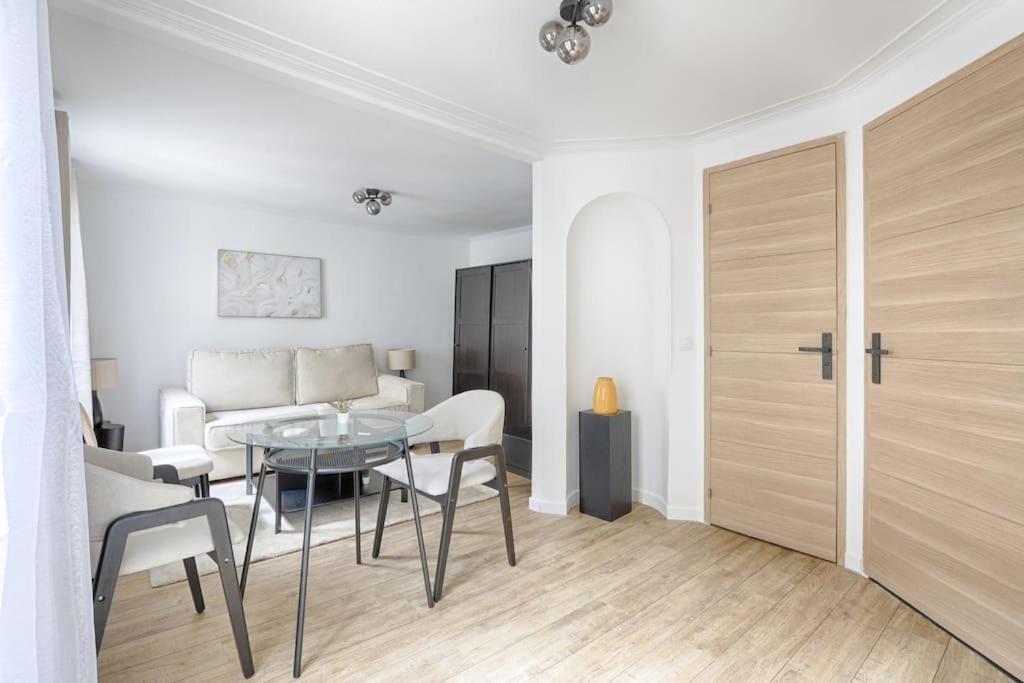 Luxury Design 9th Apartment Paris