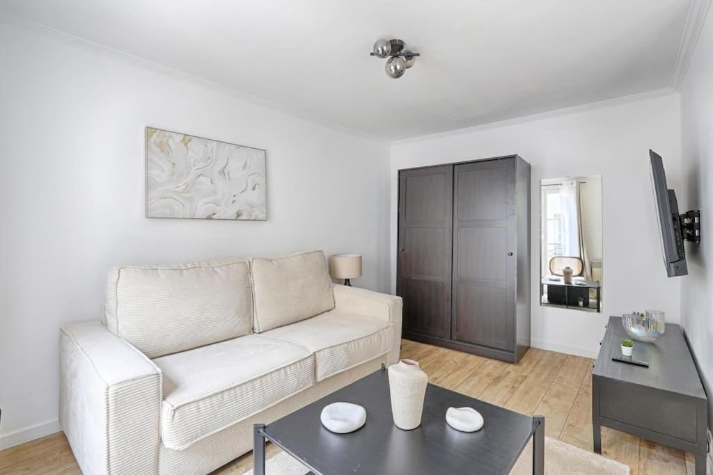 Luxury Design 9th Apartment Paris