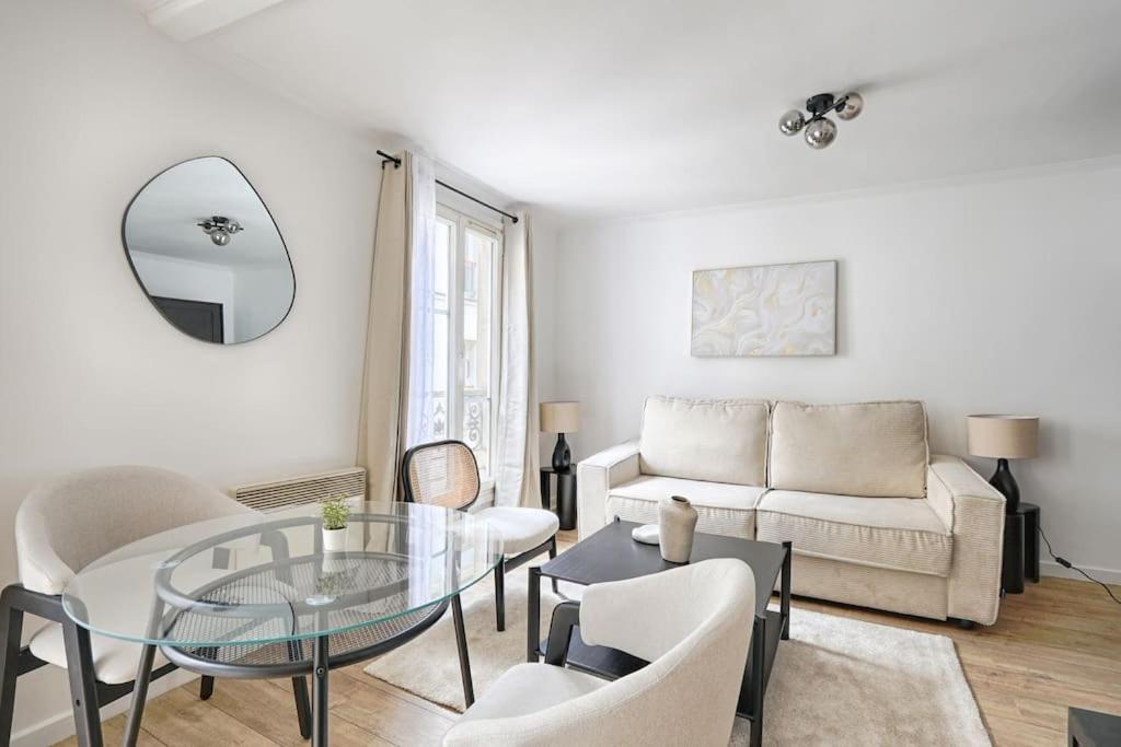 Luxury Design 9th Apartment