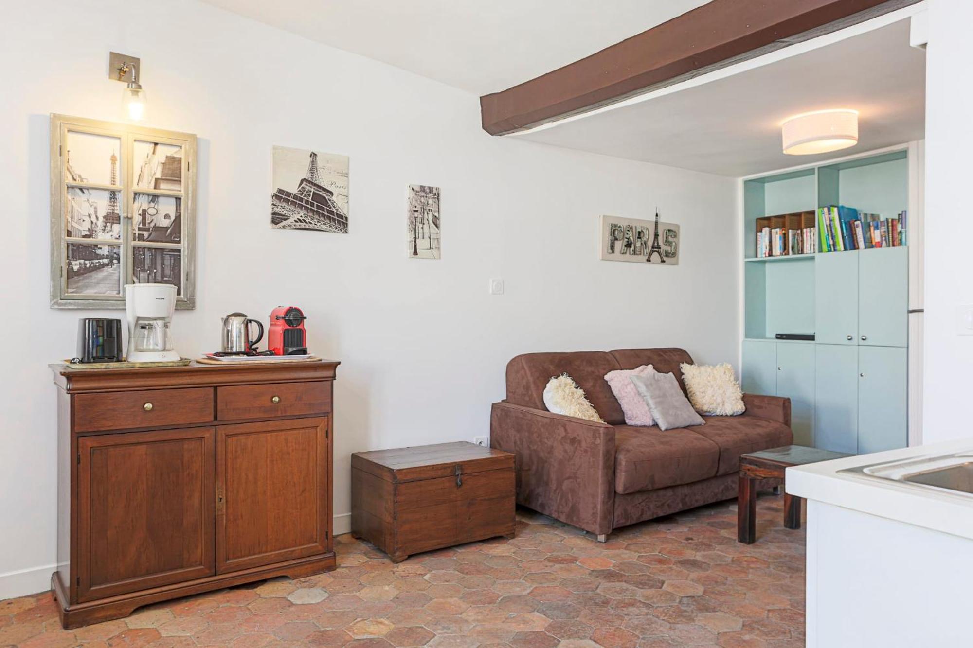 Rooftop Le Marais 1 Bedroom Apartment