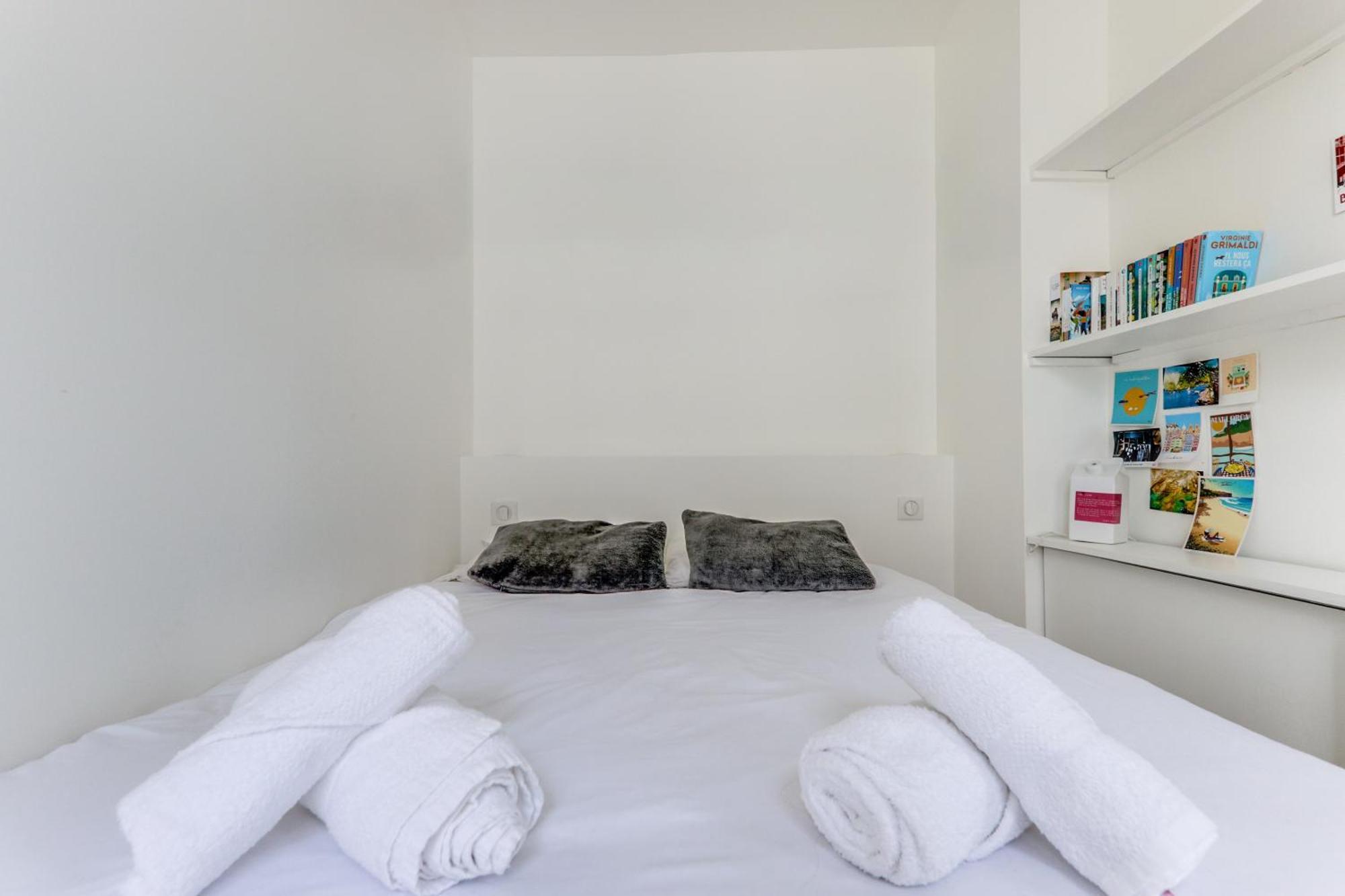 Lumineux Au Dernier Etage Paris