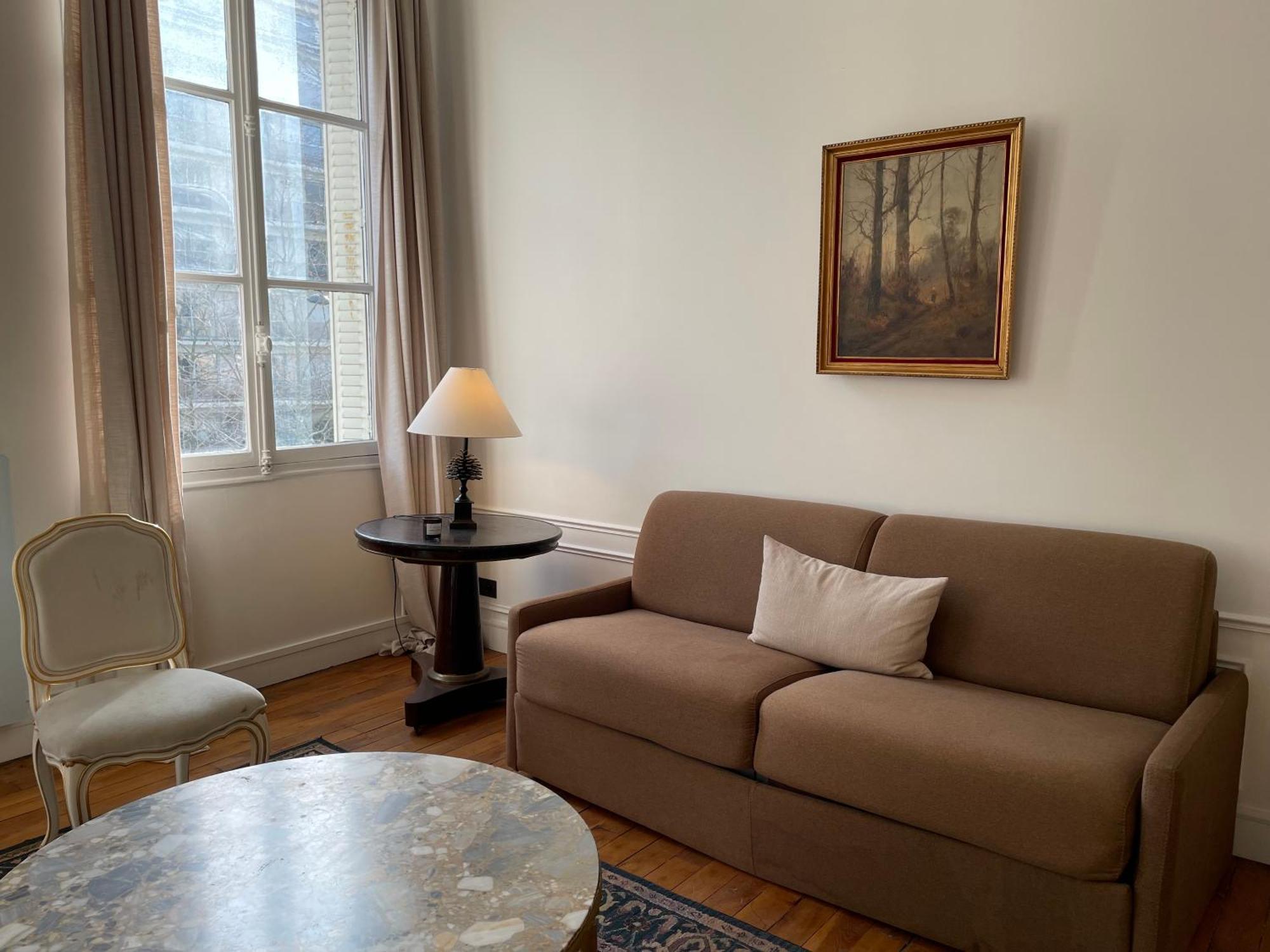 7eme Invalides/ Tour Eiffel 1er Etage Apartamento Paris
